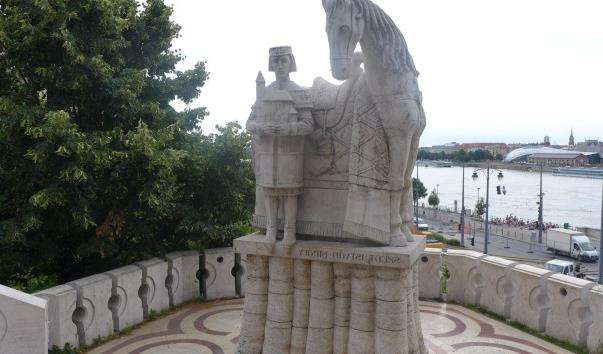 Статуя Святого Іштвана