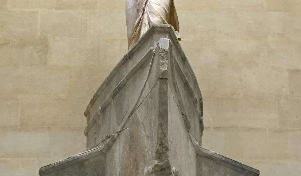 Статуя Ніка Самофракийская