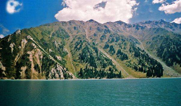 Великий Алматинський озеро