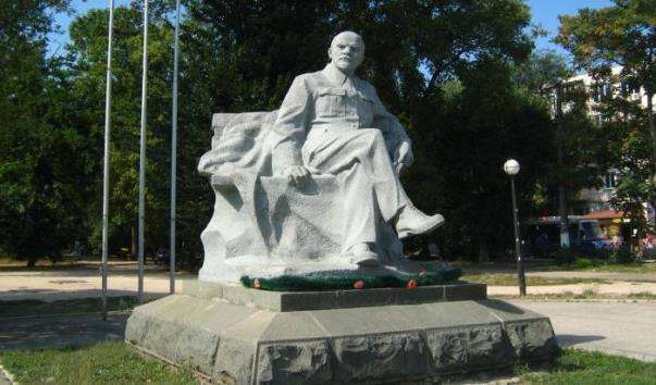 Памятник Леніну в Сімферополі