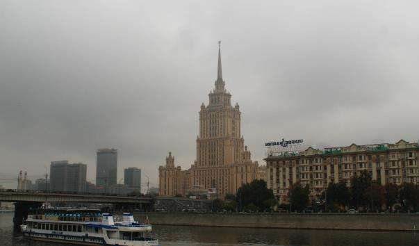 Будівля колишнього готелю «Україна» в Москві