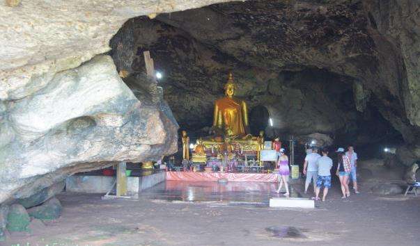Печера Там Вроді в Таїланді