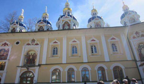 Успенський собор Псково-Печерського монастиря