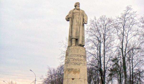 Памятник Івану Сусаніну