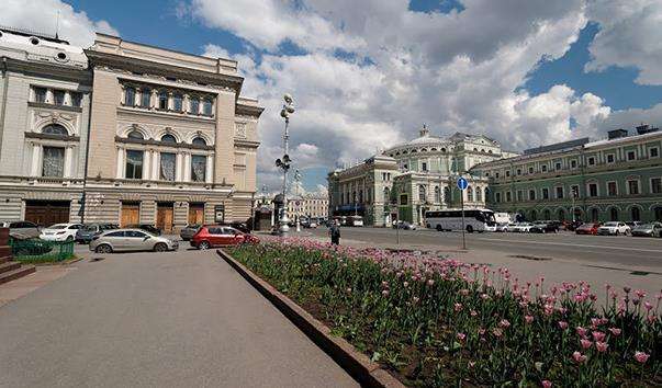 Театральна площа