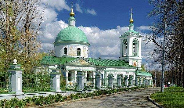 Храм живоначальної Трійці на Воробйових горах