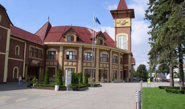 Будівля залізничного вокзалу