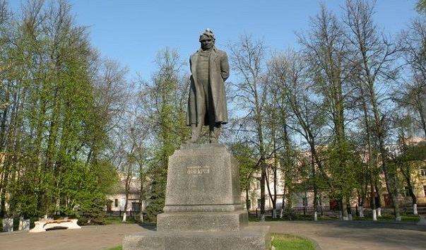 Памятник І. А. Крилову