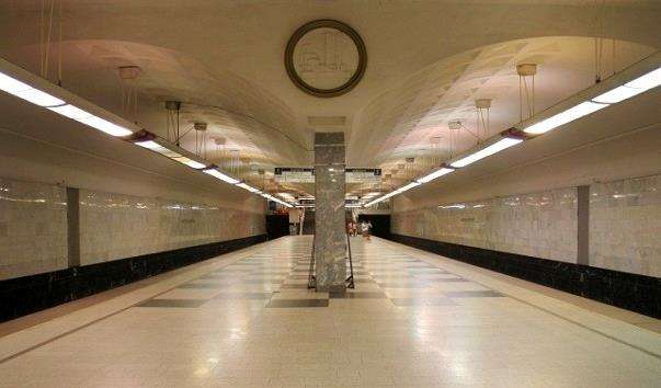Станція метро Братиславська