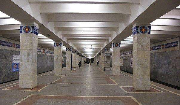 Станція метро Новогирєєво