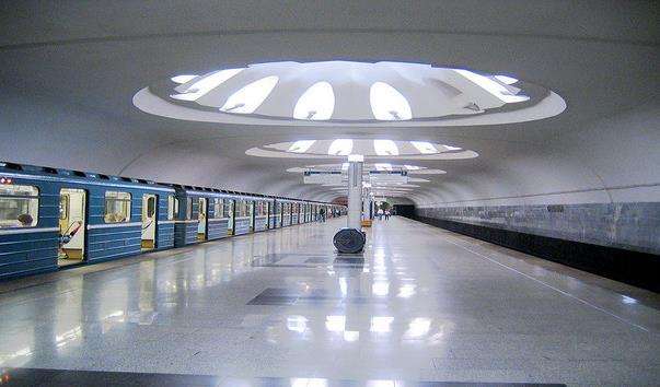 Станція метро Аннина