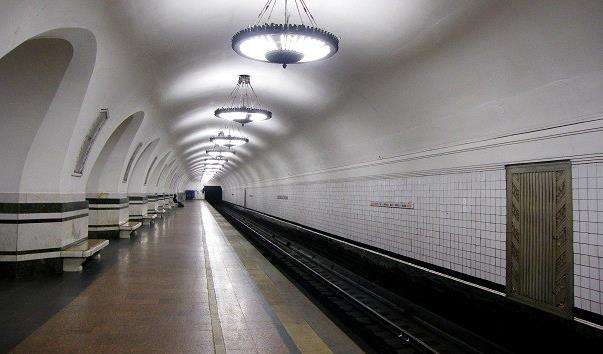 Станція метро Олексіївська