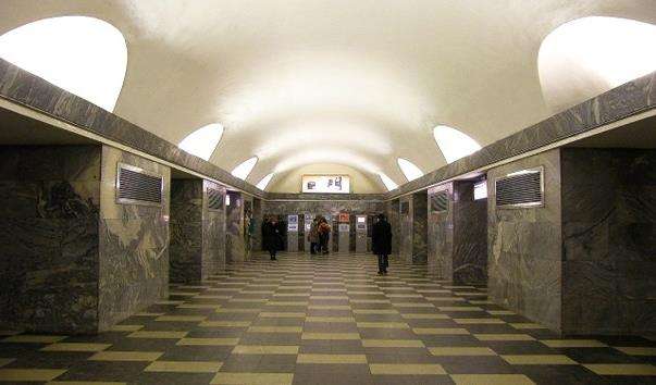 Станція метро Чернишевська