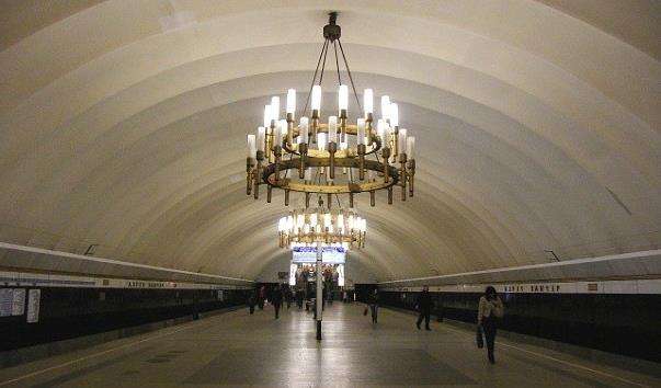 Станція метро Чорна річка