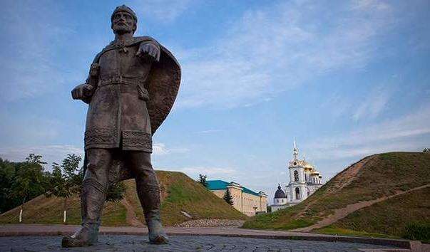 Памятник Юрію Долгорукому