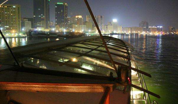 Ресторан-теплохід Bateaux Dubai
