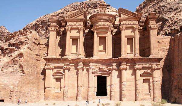 Монастир Al Deir