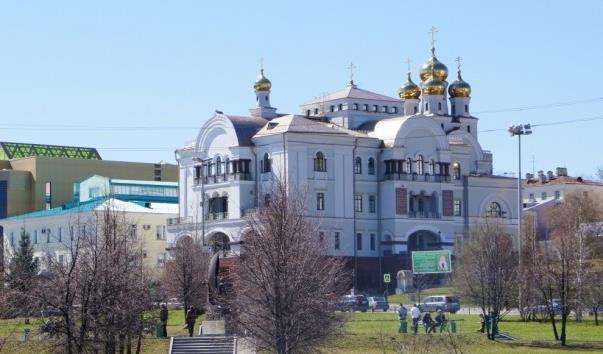 Духовно-Просвітницький Центр Патріарше подвіря