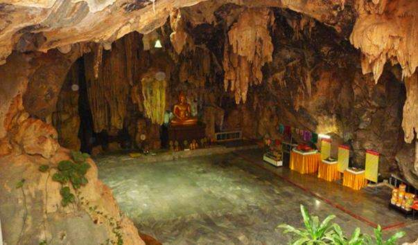 Храм-печера Wat Tham Phu Wa