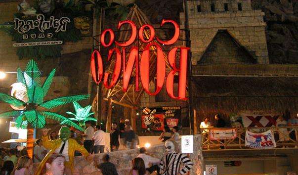 Нічний клуб Coco Bongo