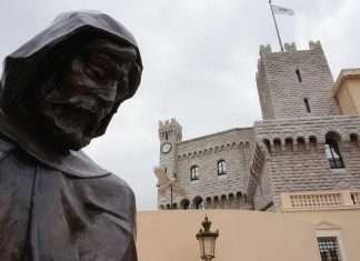 Памятник Франциску Грімальді