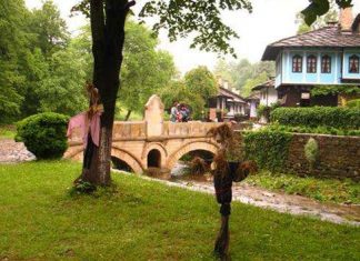 Етнографічний комплекс Етера