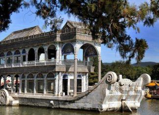 Мармурова човен