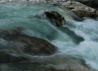 Термальні джерела Лутра