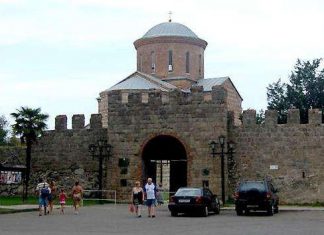 Історико-архітектурний комплекс «Великий Пітіунт»