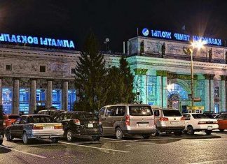 Залізничний вокзал міста Алмати
