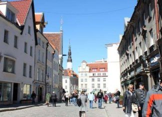 Вулиця Kullassepa в Талліні