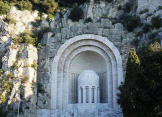 Монумент полеглим у 1914-1918 роках у Ніцці