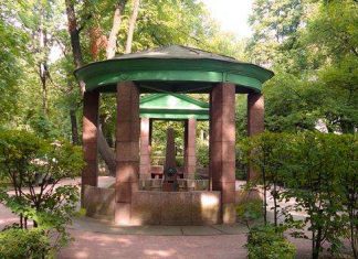 Некрополь майстрів мистецтв – Тихвинское кладовищі