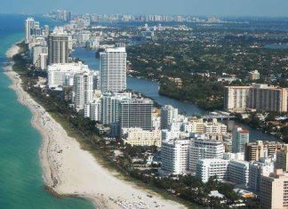 Пляж Санні-Айлс Біч