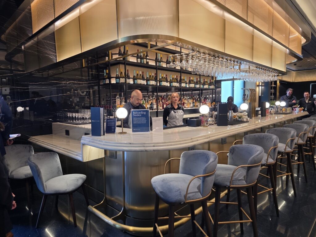 319b13ae-e60a-4f03-b0b5-91c5eb915f94