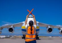 FAA identyfikuje obszary wysokiego ryzyka na amerykańskich lotniskach, aby poprawić bezpieczeństwo