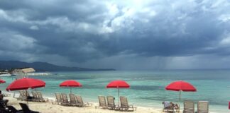 JetBlue Vacations gwarantuje teraz słońce na Jamajce: wypłata 500 dolarów za niespodziewany deszcz