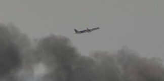 Íránský konflikt zvyšuje ceny leteckých společností, což má dopad na celosvětové lety