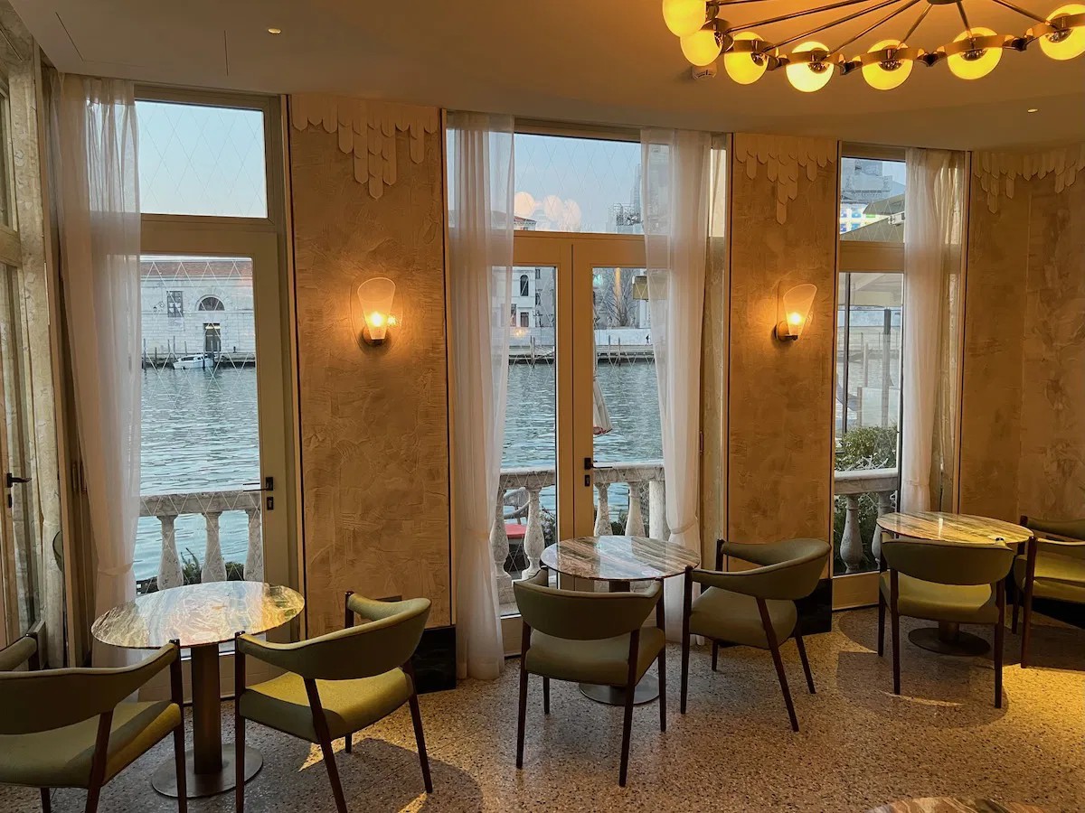 cb5709a3-6a86-4805-8f10-714d75bdf890