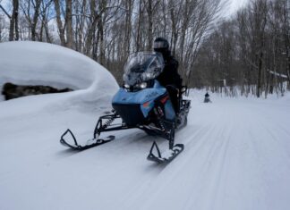 Taiga Motors Націлена На Революцію Зимового Туризму З Електричними Снігоходами