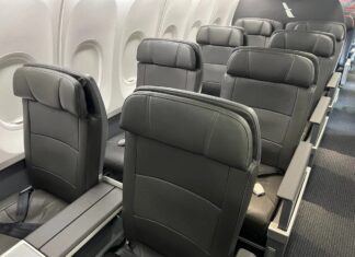 American Airlines: Отримайте 300 Безкоштовних Миль в Один Клік