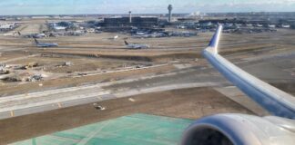 Insiden United 737: Pilot Mencoba Lepas Landas dari Runway Edge, Melanjutkan Penerbangan Tanpa Inspeksi