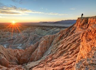 Исследование пустынных ландшафтов Калифорнии: путеводитель по самым знаковым засушливым чудесам штата