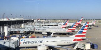 American Airlines odrzuca propozycję połączenia United, ale sugeruje własne plany