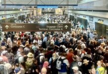 Аэропорт Денвера наконец признает, что его поезда не работают нормально. Теперь нужно идти пешком.